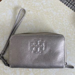 Tory Burch wristlet wallet